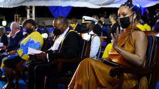 La nueva república de Barbados nombra a Rihanna héroe nacional 