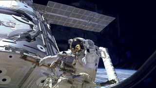 Astronautas saldrán de la Estación Espacial para reparar avería