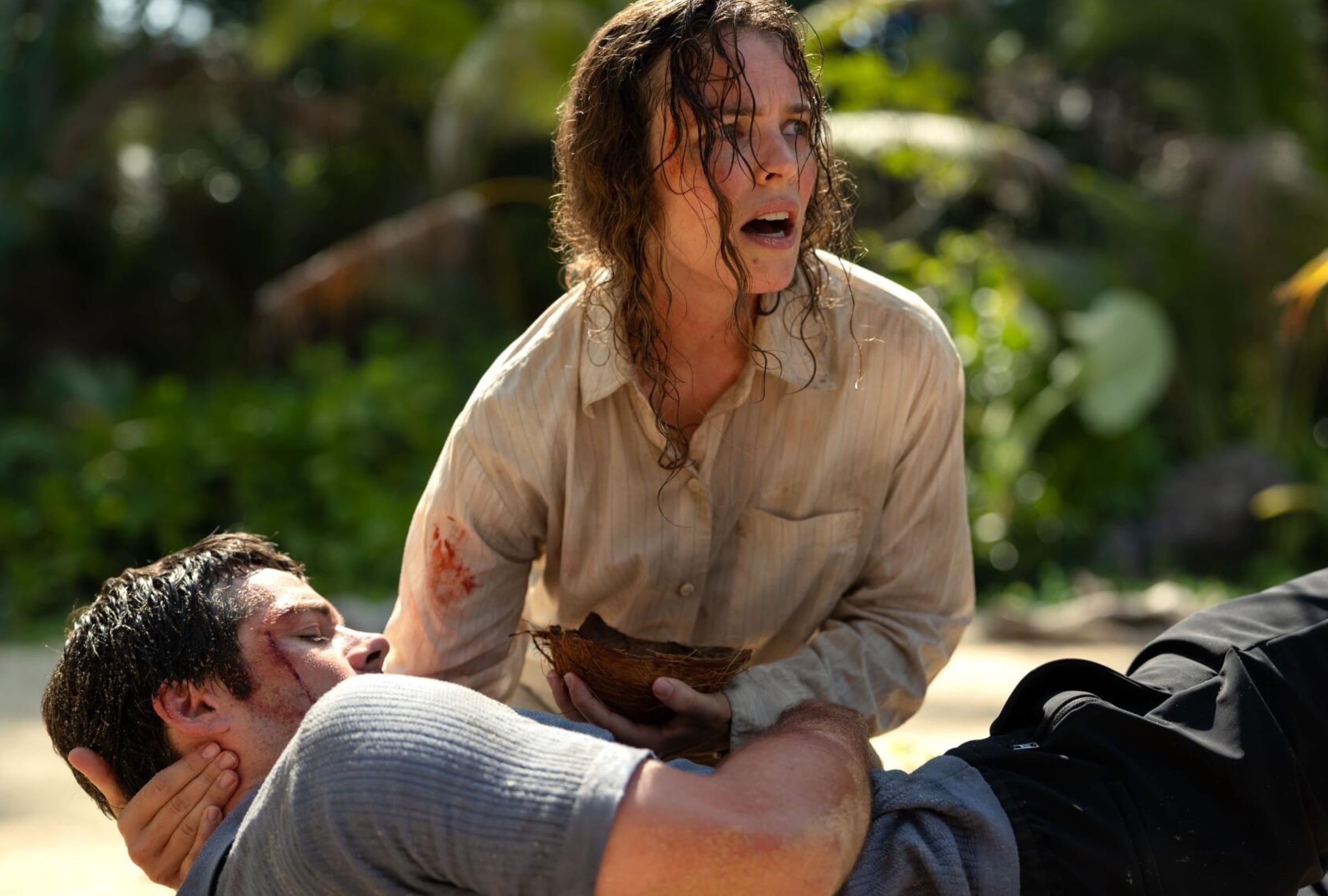 Rachel McAdams como Linda Liddle y Dylan O'Brien como Bradley Preston en una escena de la película "Send Help" (Foto: Raimi Productions / 20th Century Studios)