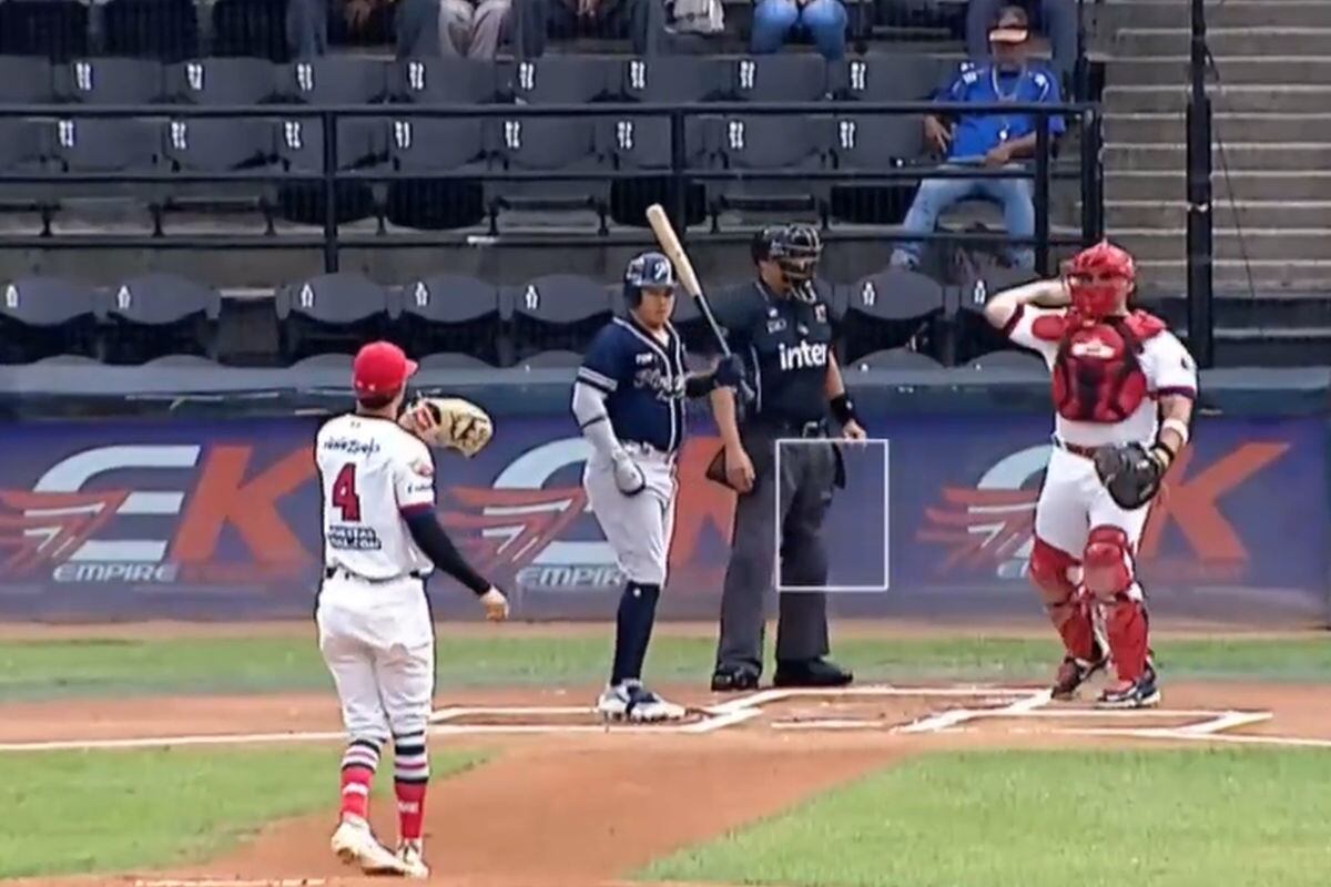 Así fue el momento en que un fuerte sismo detuvo un partido de béisbol en Venezuela