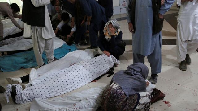 Afganistán: elevan a 85 los muertos en el atentado contra una escuela femenina en Kabul