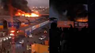 Comas: voraz incendio viene consumiendo parte del mercado Unicachi | VIDEO