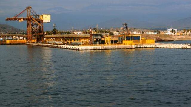 Gobierno oficializó entrega del puerto de Chimbote a la región Áncash 