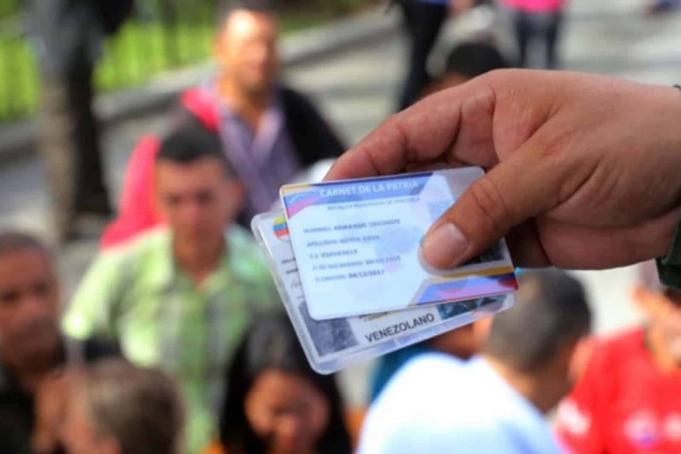 Desde el jueves 7 de agosto, los pensionados del IVSS que precisamente no reciben subvención por parte de dicha entidad, pueden empezar a hacer efectivo el retiro del monto correspondiente a la "Gran Misión en Amor Mayor".