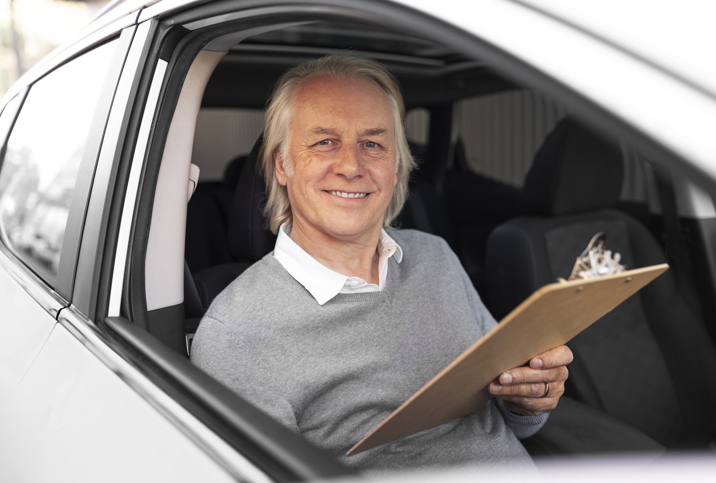 En Florida se pueden realizar varios trámites relacionados a la licencia de conducir de manera virtual, pero algunos de ellos solo se pueden ejecutar presencialmente (Foto: Freepik)