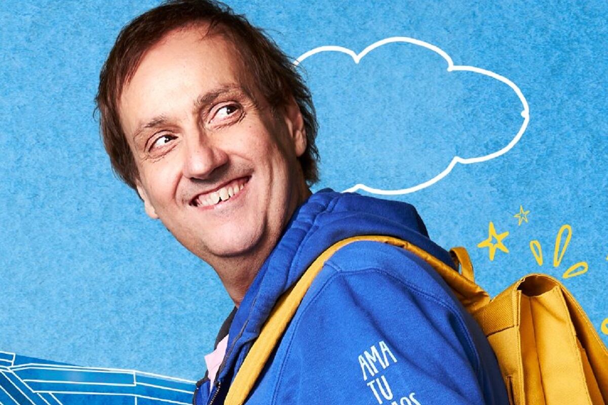 Albert Espinosa conduce el programa español "El camino a casa" (Foto: Atresmedia)