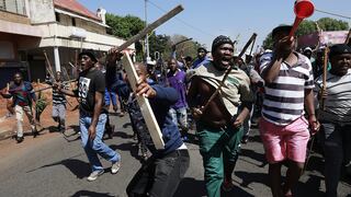 Dos muertos y cinco heridos en nuevos disturbios xenófobos en Sudáfrica