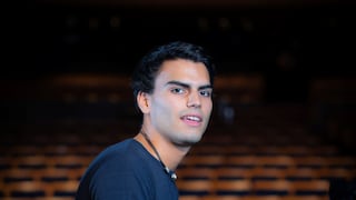 Hijo de Pedro Suárez-Vértiz se lanza como cantante con tema original: “Lo último que buscaría es competir con mi papá”