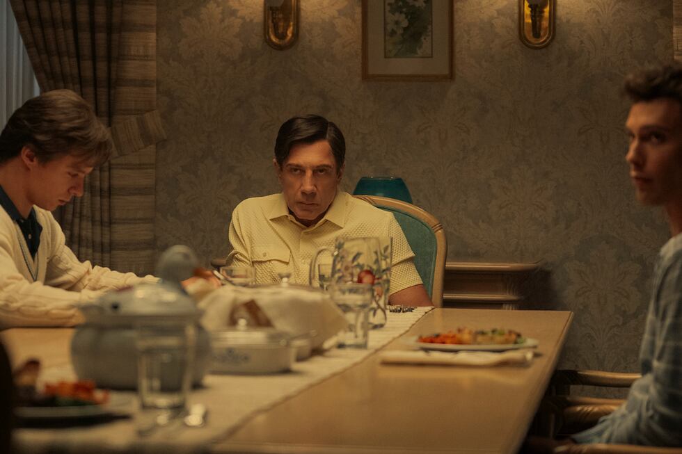 "Monstruos: la historia de Lyle y Erik Menendez" es la adaptación a una macabra historia real que pasó en los Estados Unidos. (Foto: Netflix)