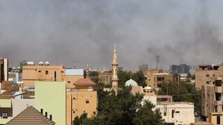Paramilitares de Sudán dicen que “coordinaron” con EE.UU. evacuación de su embajada en Jartum