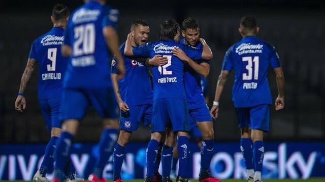 Cruz Azul venció 2-1 a Chivas y se consagró campeón de la Copa GNP por México, con Yoshimar Yotún
