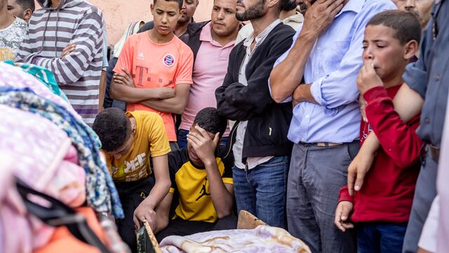 Terremoto en Marruecos: “Es como si nos hubiera caído una bomba”, dicen sobrevivientes del potente sismo