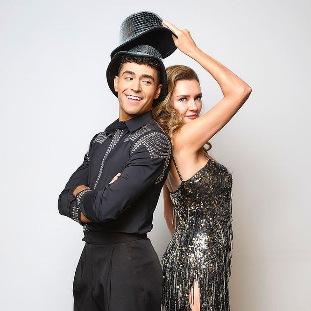 La pareja Anna Delvey y Ezra Sosa de "Dancing with the Stars" Temporada 33 (Foto: DWTS / Instagram)