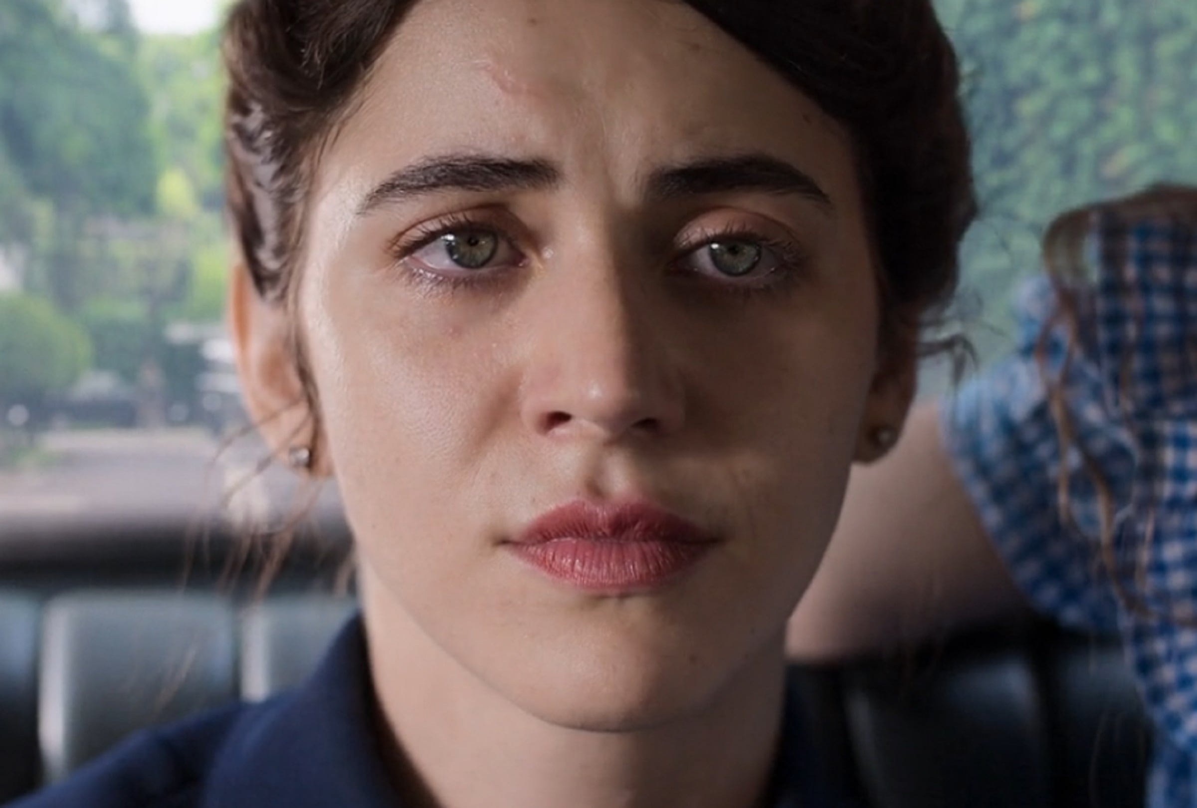 Valeria Goldberg (Tessa Ia) localiza a sus hijos en Israel al final de la serie mexicana "Nadie nos vio partir" y se prepara para el juicio por la custodia (Foto: Netflix)