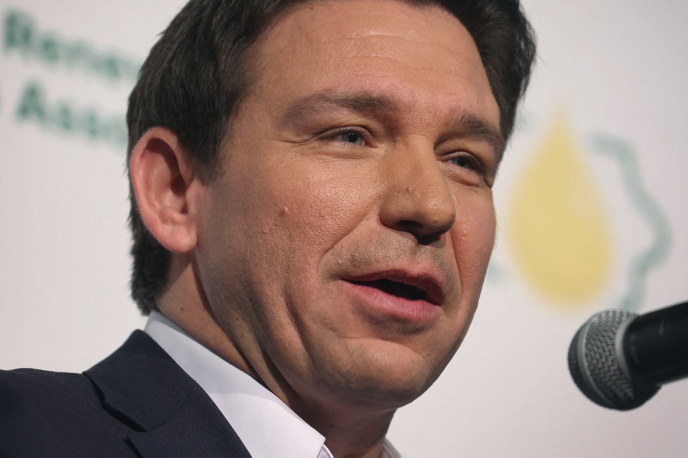 Ron DeSantis por fin la firmó: qué dice realmente la ley SB 110 de Florida que podría reducir cuánto pagas de impuestos