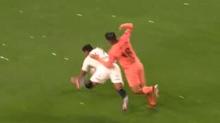 ¿Fue penal para la ‘U’? El VAR no cobró posible falta sobre Cabanillas en área de UTC | VIDEO