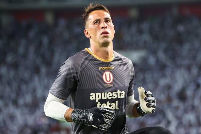 Sebastián Britos, con 17 vallas invictas en 2025, es el Mejor arquero del año.