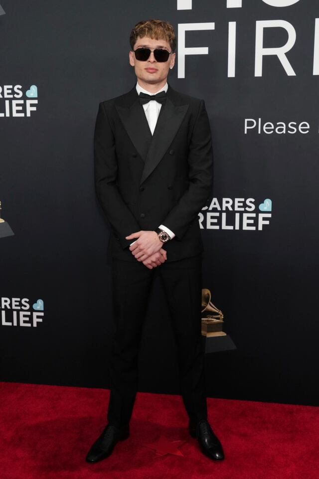 Peso Pluma en la alfombra roja de los Grammy 2025. (Foto: Agencias)
