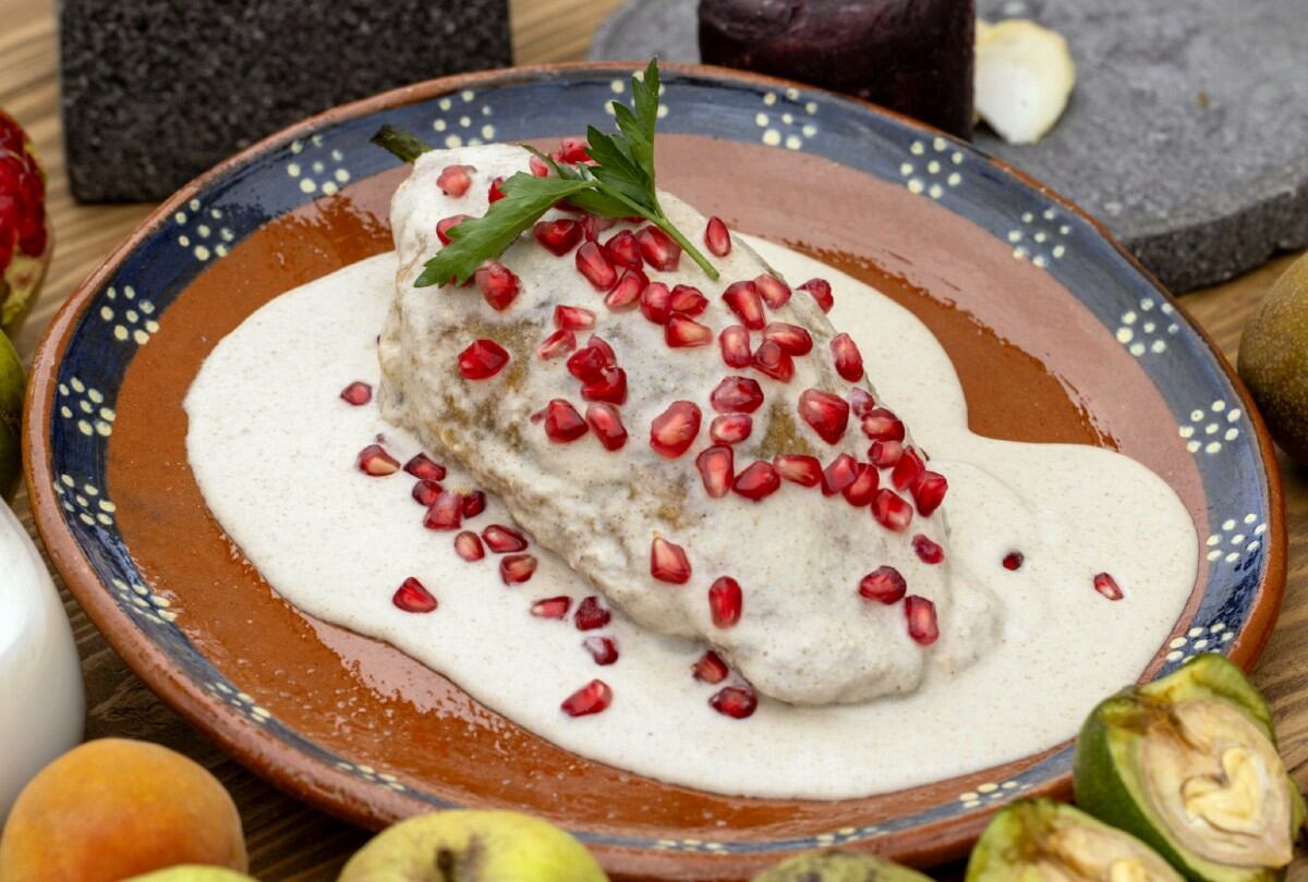 Los chiles en nogada son un platillo típico de las fiestas patrias mexicanas y se sirven durante el mes de septiembre. (Pexels)