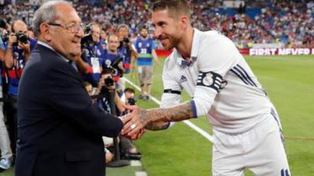 Sergio Ramos despide a Gento: “Escribió el nombre del Real Madrid en Europa”