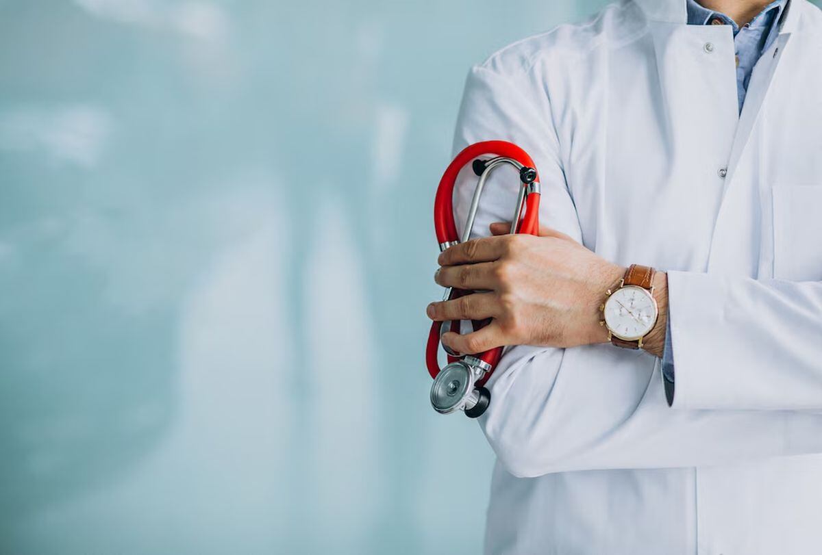 Para algunos estados, la cobertura de un seguro médico es de suma importancia; por ello, los residente que no la tenga deben pagar multas (Foto: Freepik)