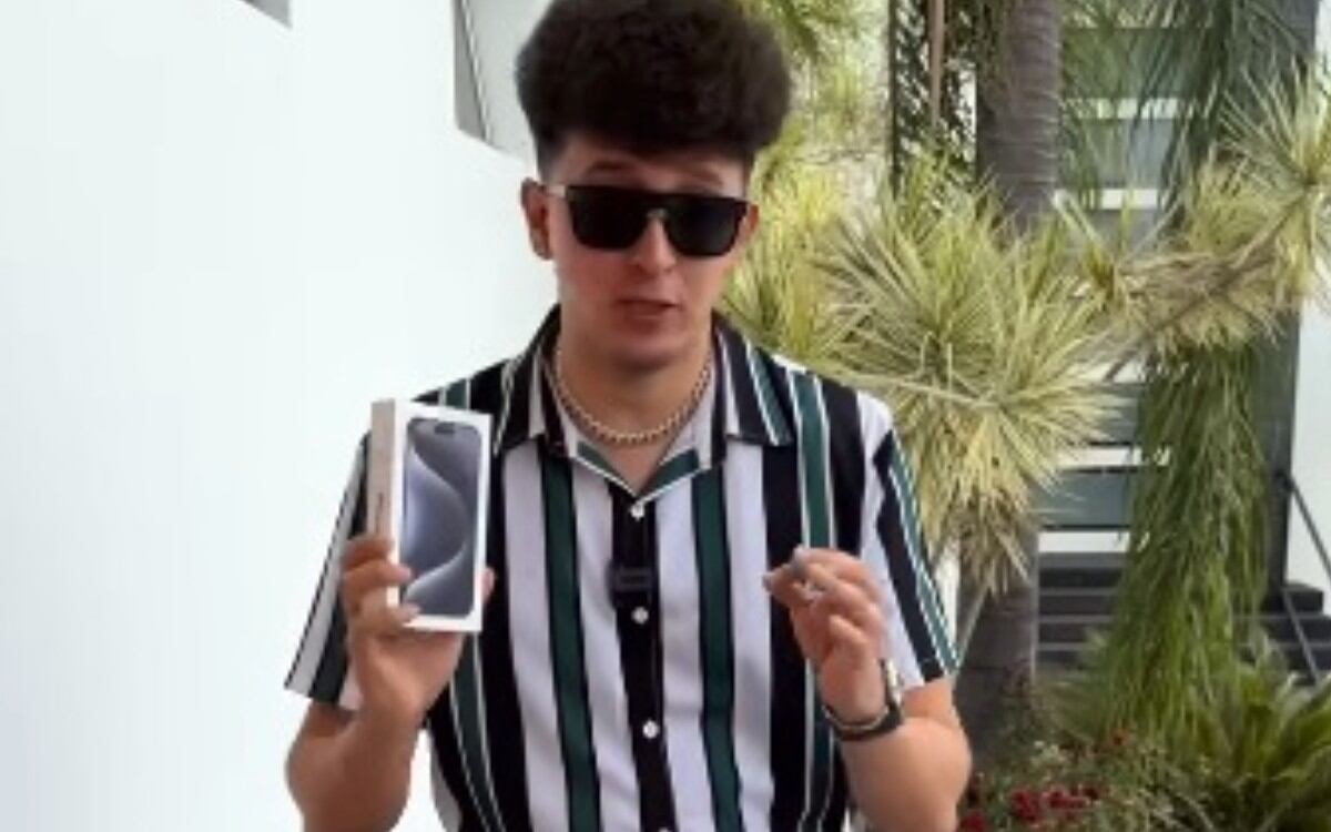 VIDEO VIRAL: un youtuber puso a prueba la resistencia del iPhone 15 Pro; así terminó el experimento. (Foto: HotSpanish / Facebook)