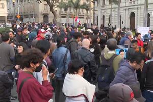 Movilización ciudadana llegó hasta el Palacio de Justicia en el Cercado de Lima