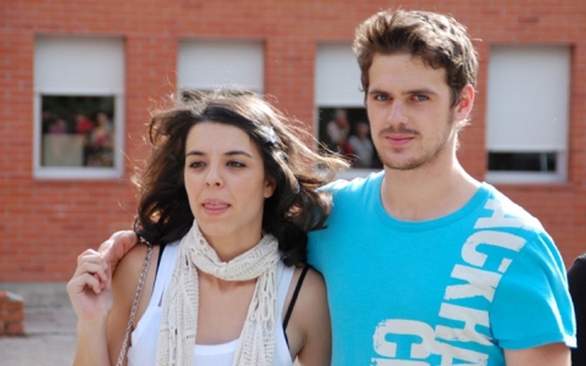 Gonzalo Ramos interpretó a Julio y Leonor Martín a Covadonga en "Física o química" (Foto: FoQ)