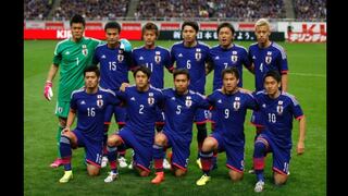 Japoneses rezan en masa en un santuario para ganar el Mundial