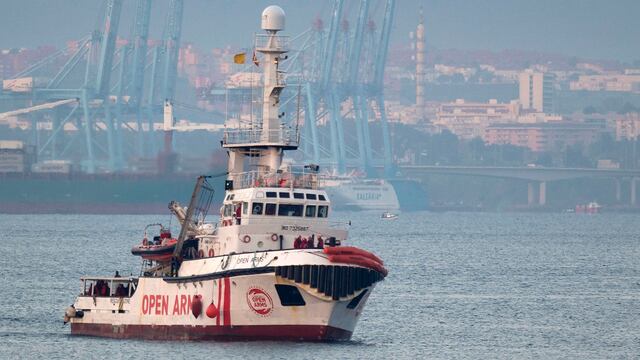 Italia cancela la prohibición de Salvini contra barco que lleva cerca de 150 migrantes