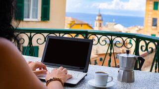 ‘Millennials’ y ‘Centennials’ redefinen las reglas del trabajo: menos jerarquía, más equilibrio, ¿son más cautos para asumir cargos?