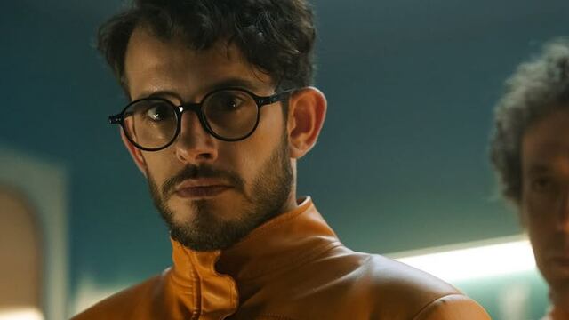 Quién es Álex Villazán, el actor que hace de Ziro en la serie “El refugio atómico”