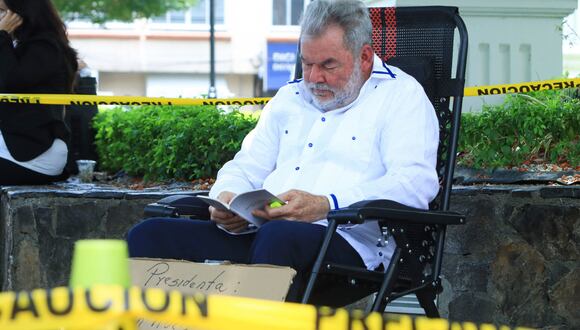 El alcalde de San Pedro Sula, Roberto Contreras durante una huelga de hambre, el 3 de junio de 2024 en San Pedro Sula, Honduras. (Foto de Jose Valle / EFE)