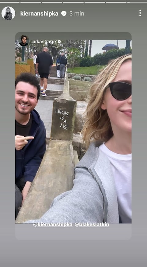 Kiernan Shipka publicó está foto con Blake Slatkin en Lima.