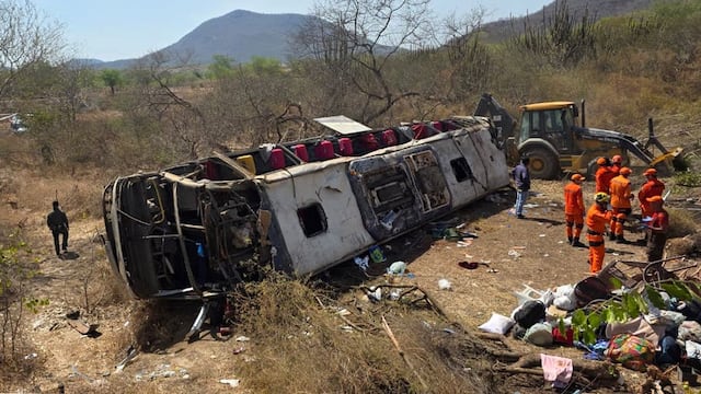 Al menos 15 peregrinos muertos en un accidente de bus en el noreste de Brasil