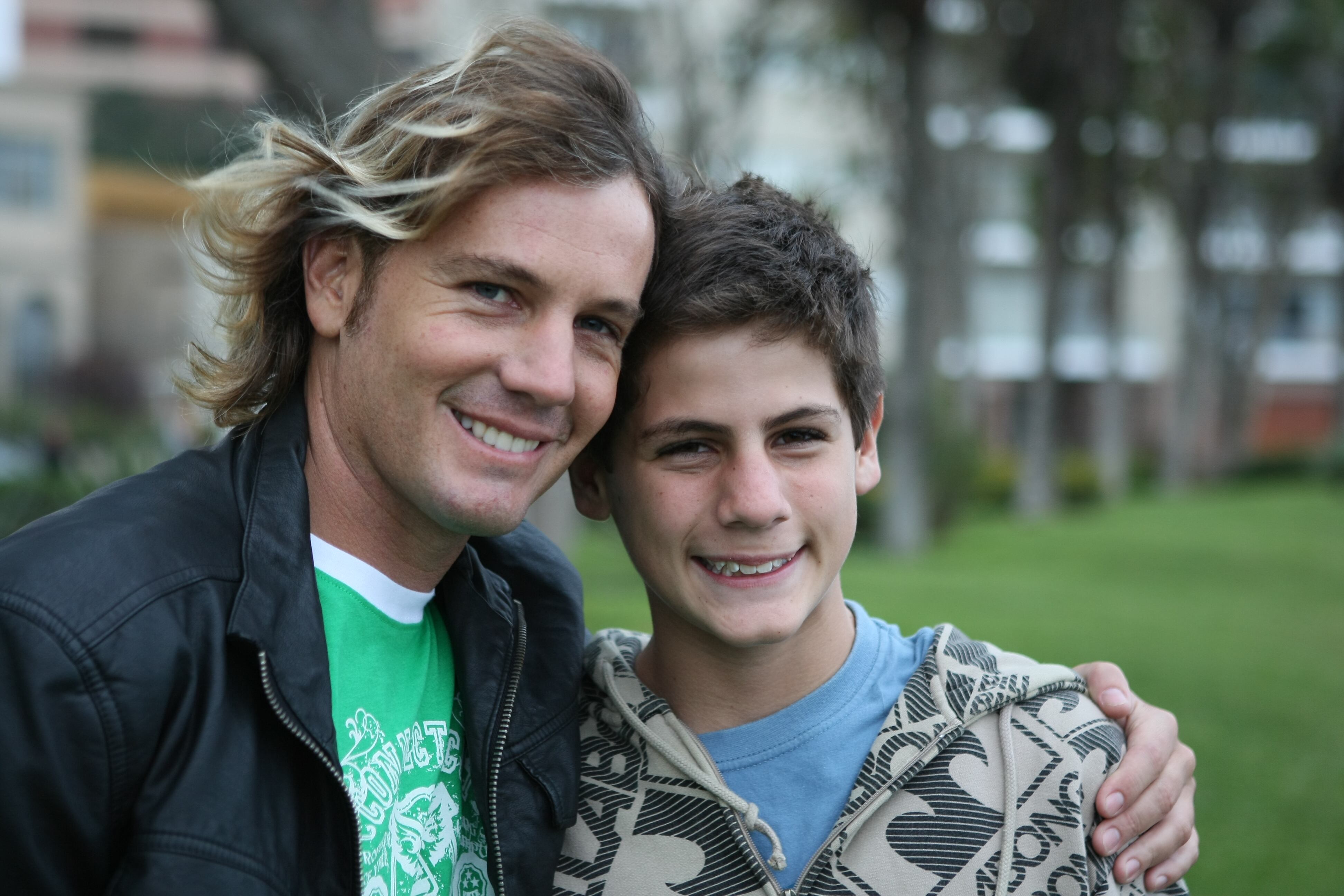 "Yo le enseño a Renato que la fama puede pasar muy rápido. Esta carrera a veces es ingrata, y por ello hay que mantener siempre los pies en la tierra", precisa Renato Rossini padre a Somos. (Foto: Archivo EC)