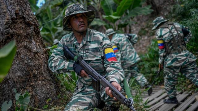 Mueren 8 militares de Venezuela en combates en la frontera con Colombia, confirma ministro de Defensa 