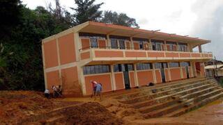Colegios afectados por lluvias requieren aulas prefabricadas