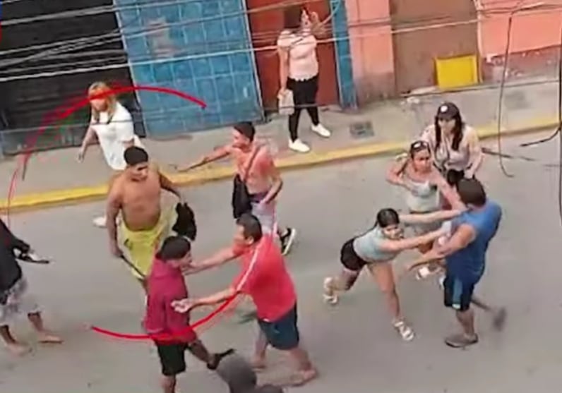 Violencia en Lurín: gresca a machetazos deja 10 heridos en carnavales. (Foto: Captura / 24 Horas)