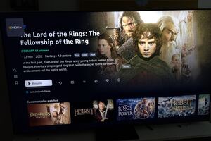 Review del televisor de TCL C855: tiene 75 pulgadas y proyecta todo en tamaño real