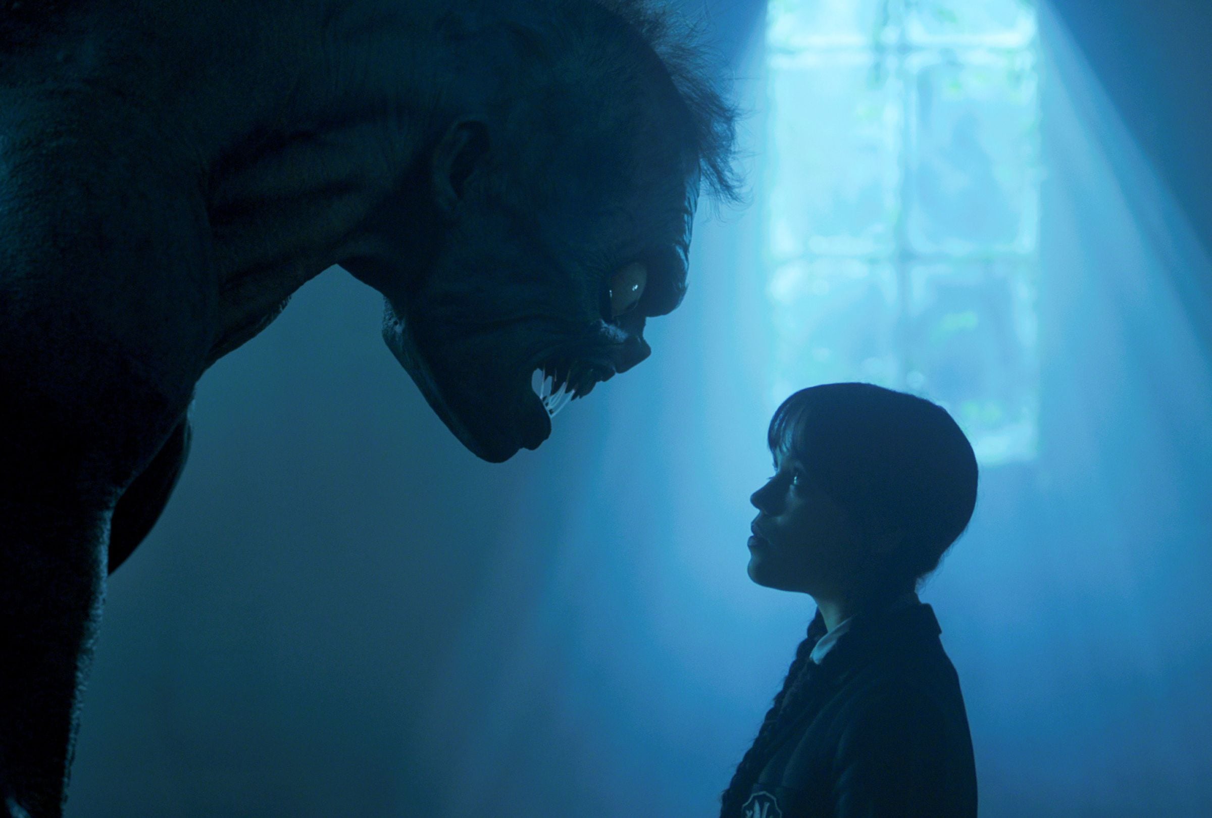 En los últimos episodios de la segunda temporada de la serie "Wednesday", Tyler busca venganza contra Merlina (Foto: Netflix)