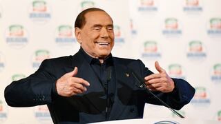 Berlusconi, una vida de mujeres, metidas de pata y líos judiciales