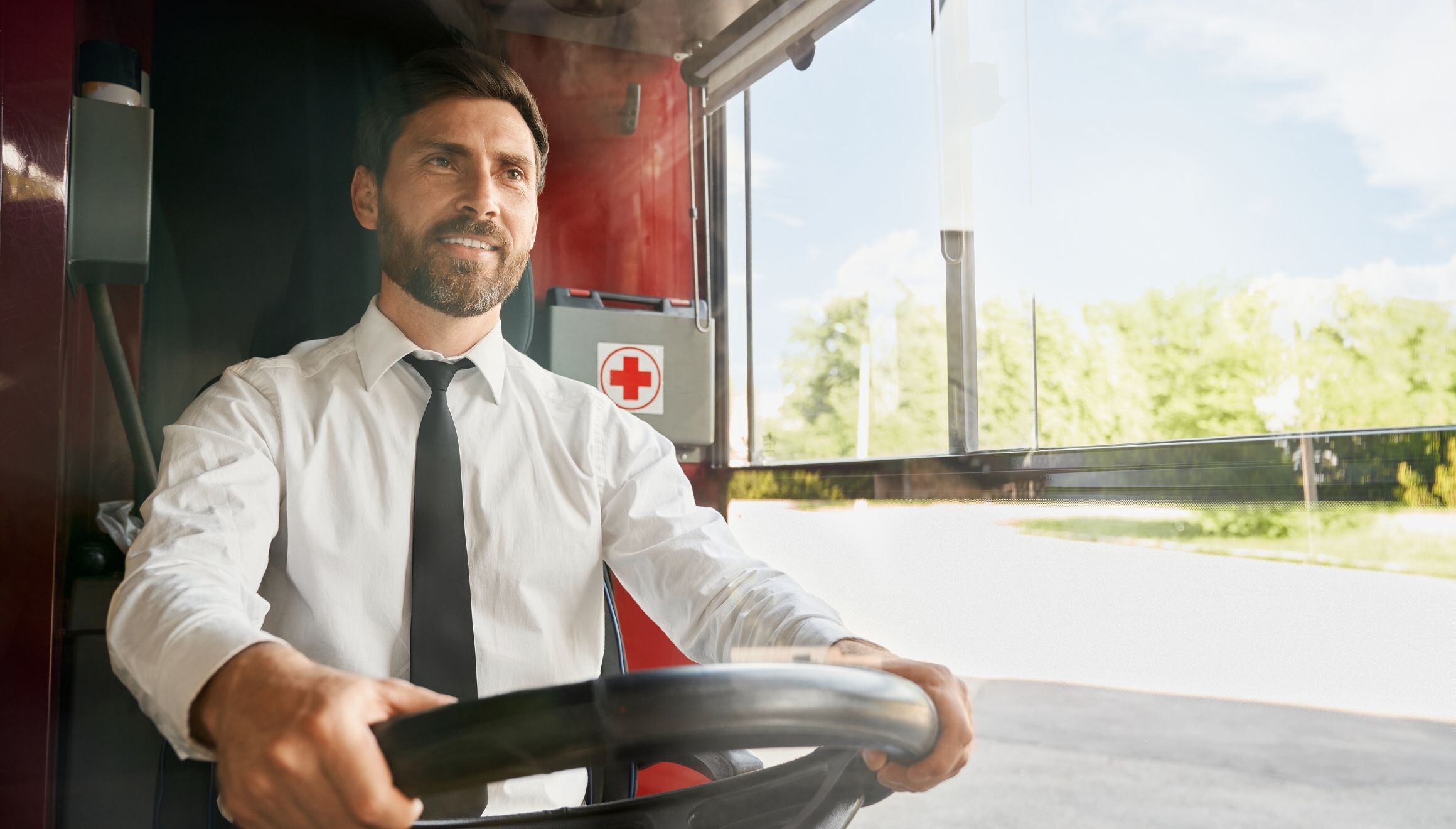 La licencia de conducir comercial te permite manejar un vehículo motorizado comercial (Foto: Freepik)