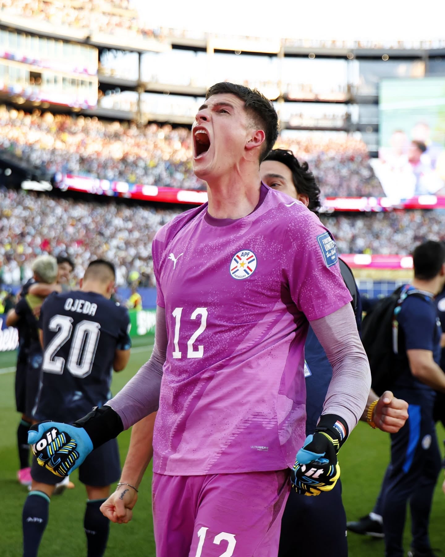 Orlando Gill, que debutó en 2025 con Paraguay ante la selección peruana, fue la figura ante Alemania en el Mundial. (Foto: AFP)
