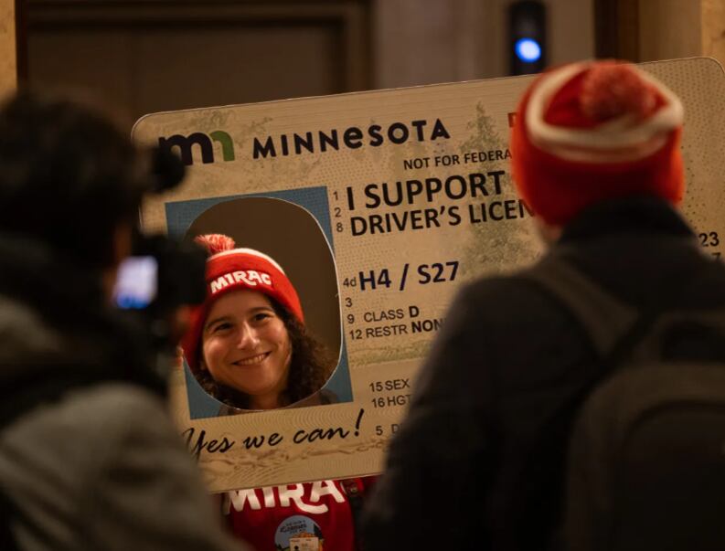 Minnesota permitió desde 2023 que los inmigrantes indocumentados obtuvieran licencias de conducir (Foto: EFE)