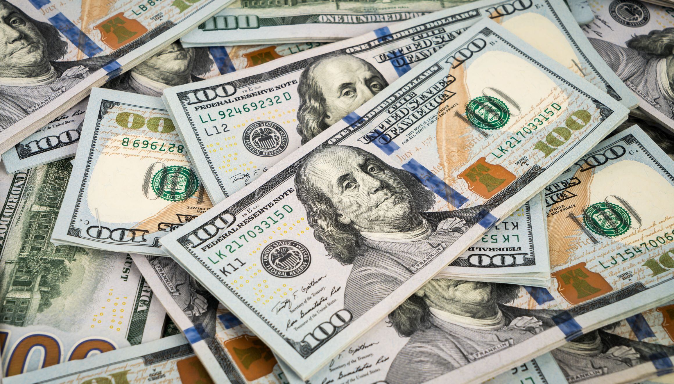 El IRS otorga dinero a las familias que califiquen al tercer Pago de impacto económico (Foto: Diseñado por Freepik)