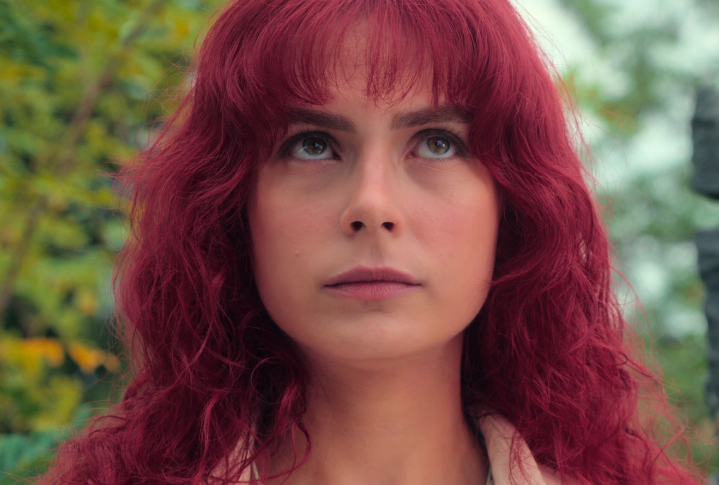 En la serie "Cartas desde el pasado", Elif (Güneş Şensoy) está resuelta a encontrar a su madre bilógica después de leer las cartas que su madre guardaba (Foto: Netflix)