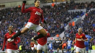 Manchester United goleó 4-0 al Wigan y sigue como líder de la Premier League
