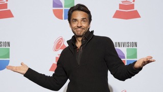 Cuando Eugenio Derbez fue demandado por cantar “Mesa que más aplauda” en “Shrek”