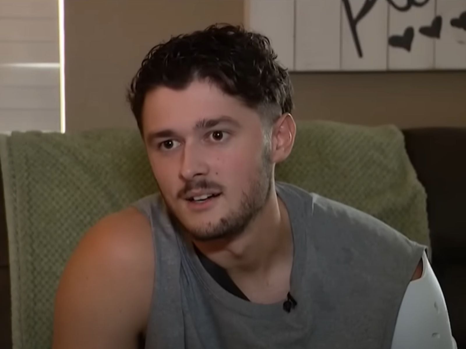 Aidan Perry considera que "un milagro" impidió que esta bala haya tenido un impacto letal. (Crédito: FOX 35 Orlando / YouTube)